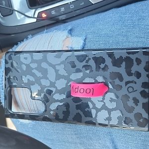 Samsung Galaxy S22 ultra loopy case